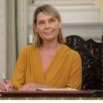 yfypourgospapakwsta001